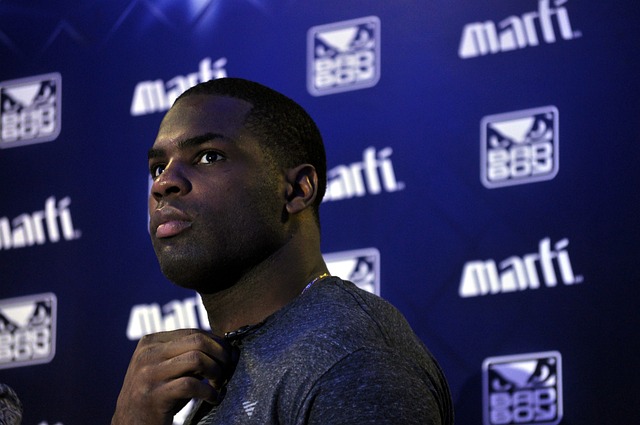 依然落后一 依然落后一